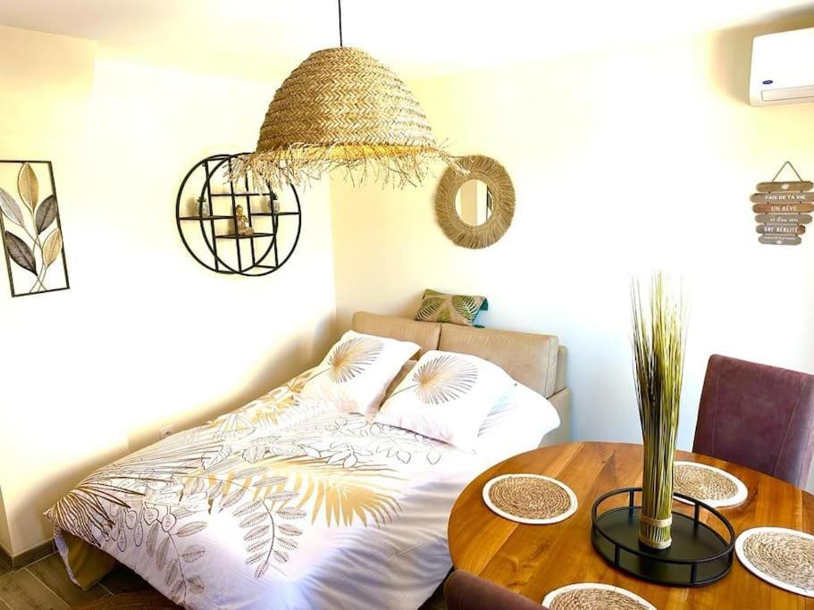 L'Evasion - Climatise - Jardin - Plage - Jacuzzi แปร์ปินญอง ภายนอก รูปภาพ